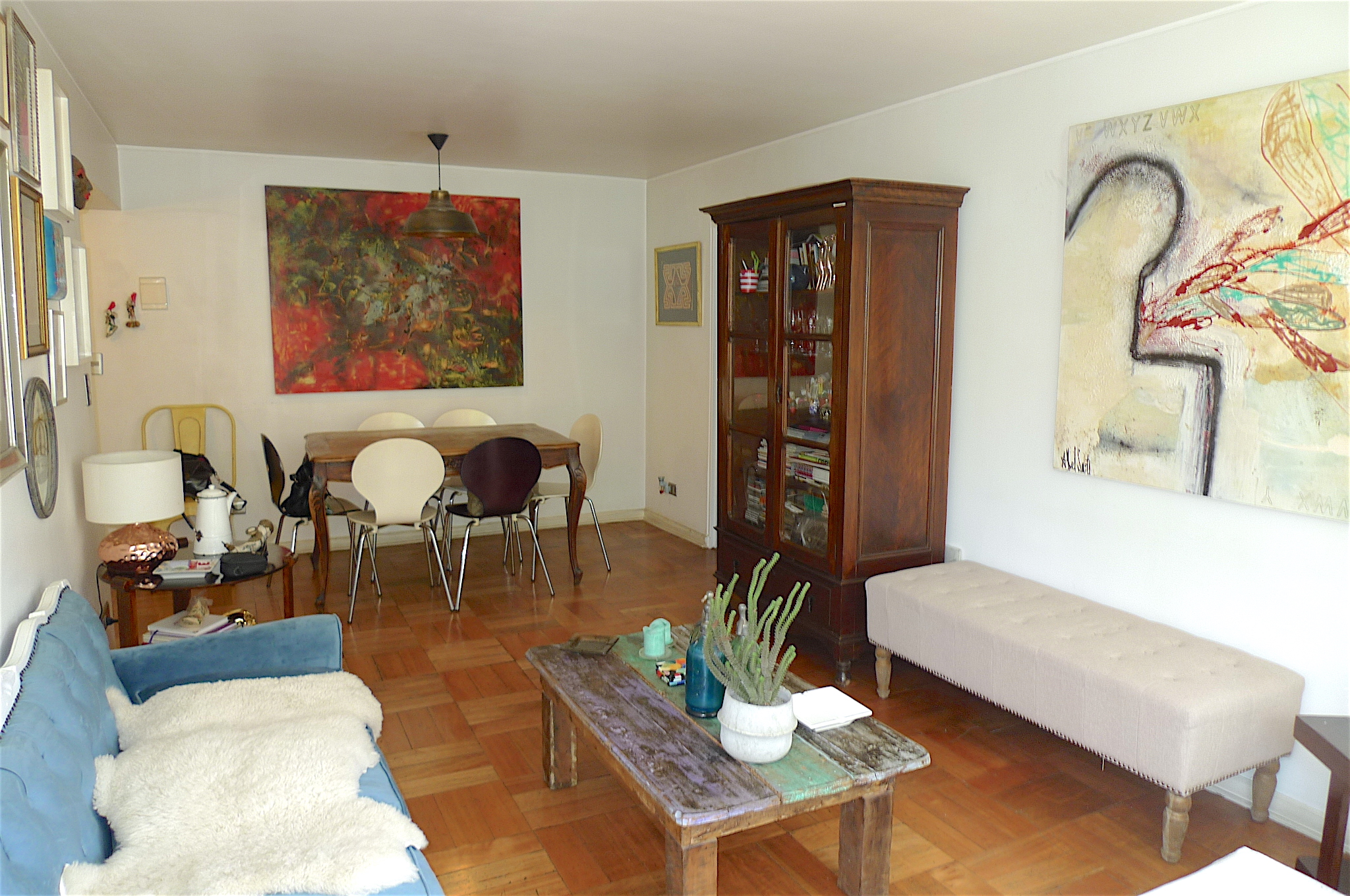 Cerca metro los Leones